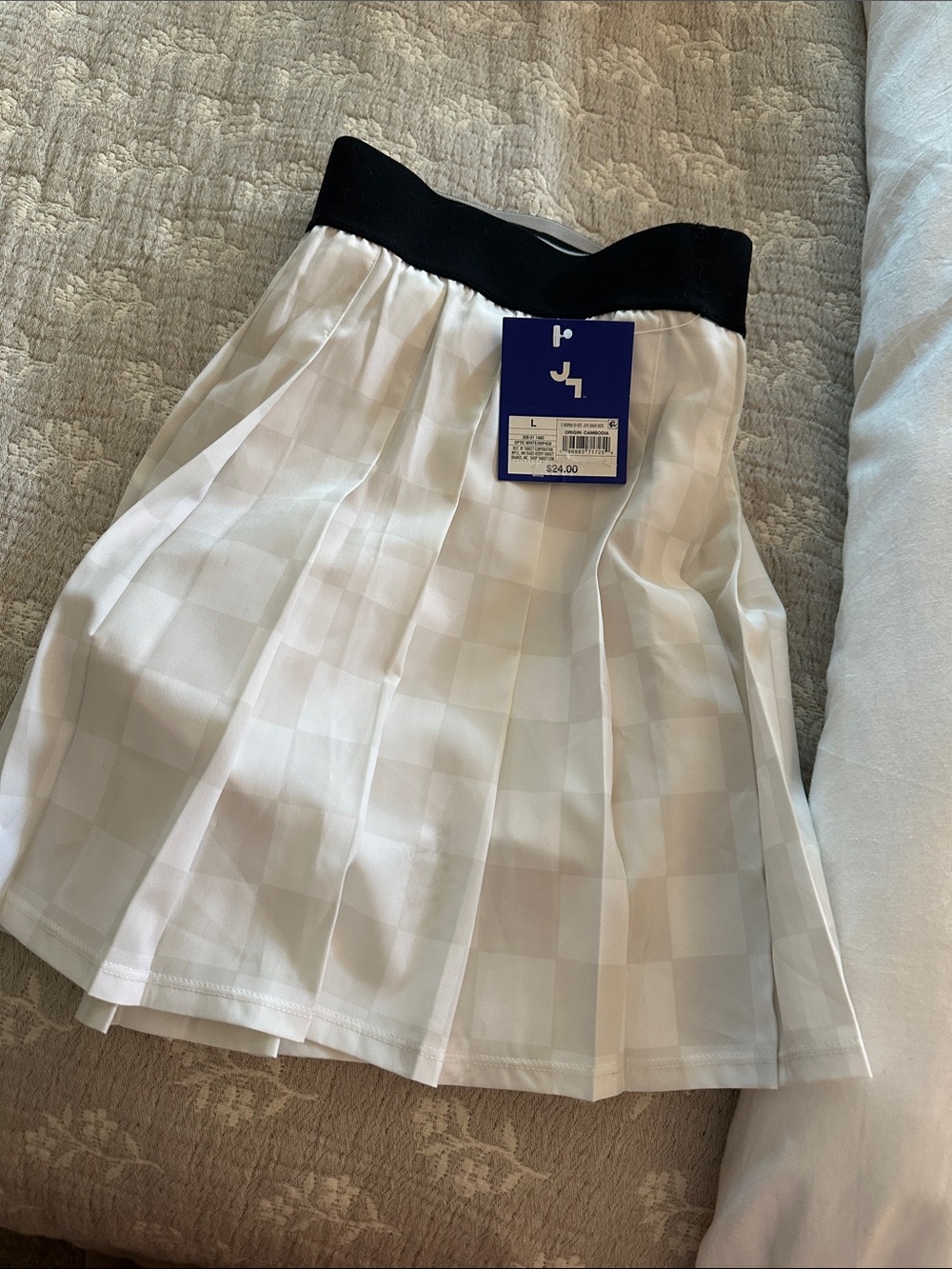 NWT JoyLab White Checkered Pleated Skort with Black Waistband